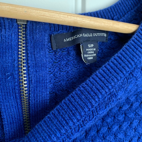 Beautiful Royal blue American Eagle Sweater. - Picture 4 of 5